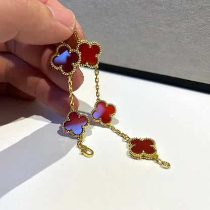 [Leaves]LUCKY CLOVER 5-MOTIF BRACELET - RED CARNELIAN COLLECTION
