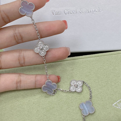 [Leaves]LUCKY CLOVER 5-MOTIF BRACELET - PURPLE CHALCEDONY COLLECTION