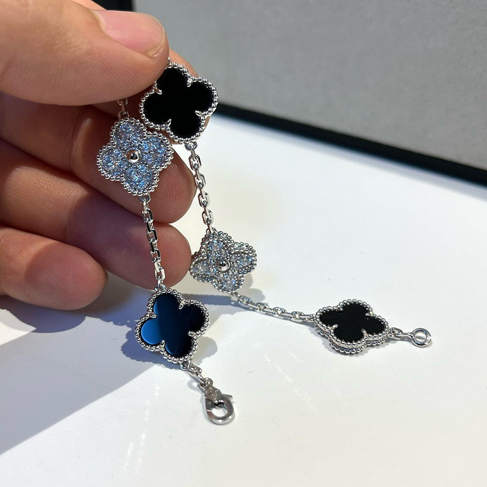 [Leaves]LUCKY CLOVER 5-MOTIF BRACELET - BLACK OXNY COLLECTION