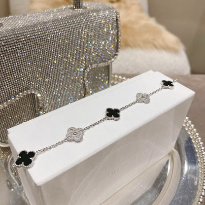 [Leaves]LUCKY CLOVER 5-MOTIF BRACELET - BLACK OXNY COLLECTION