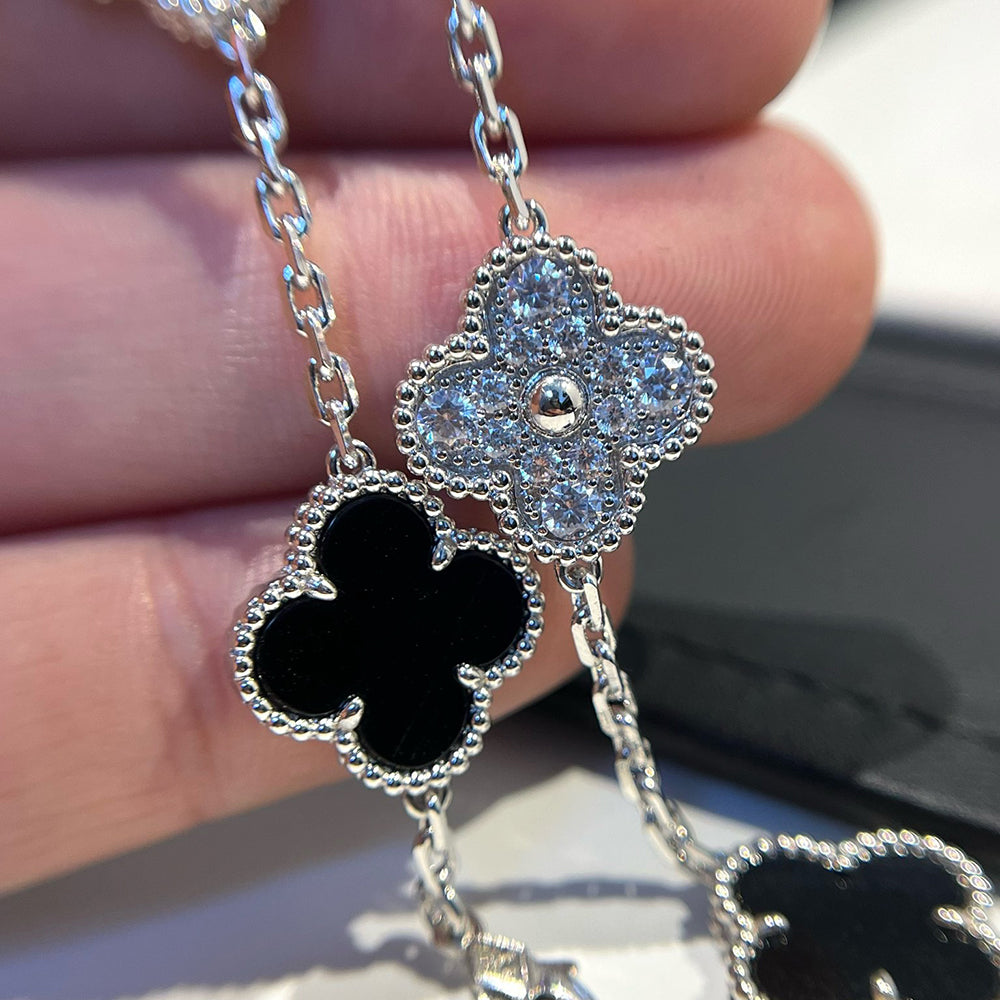 [Leaves]LUCKY CLOVER 5-MOTIF BRACELET - BLACK OXNY COLLECTION