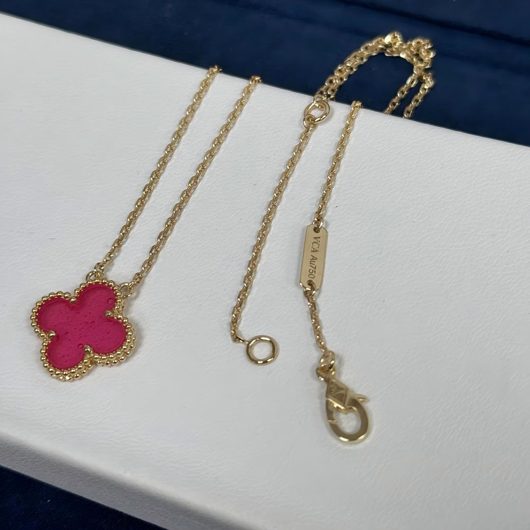[Leaves] NEW CLOVER 15MM PINK ENAMEL NECKLACE