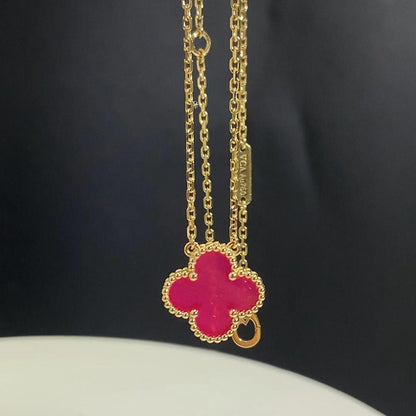 [Leaves] NEW CLOVER 15MM PINK ENAMEL NECKLACE