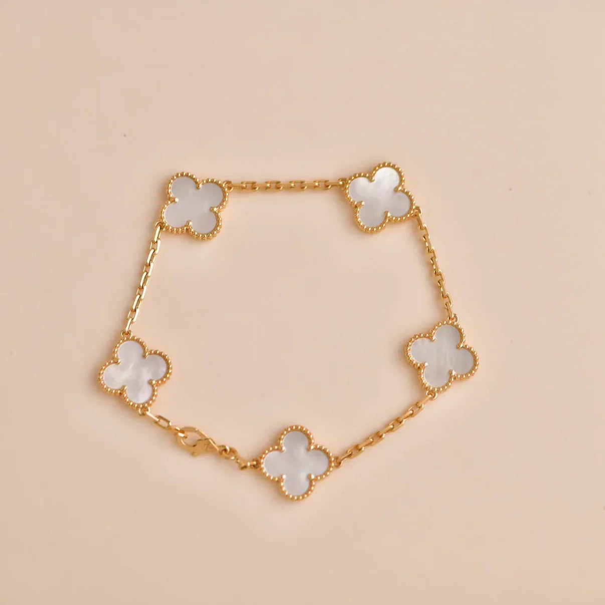 [Leaves]LUCKY CLOVER 5-MOTIF BRACELET - WHITE MOTHER-OF-PEARL COLLECTION