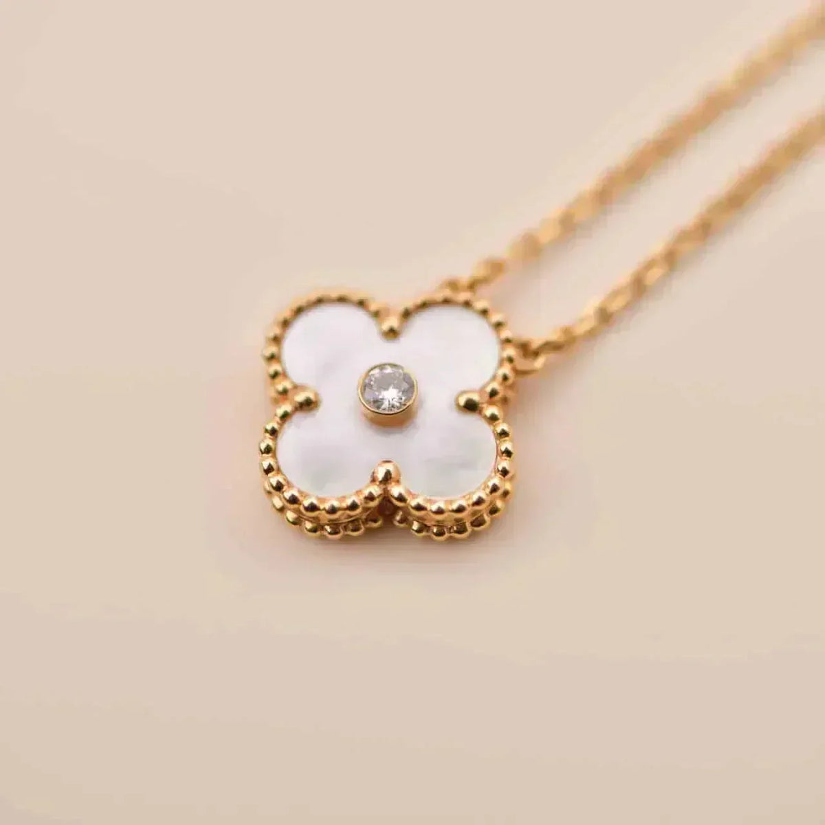 [Leaves]CLOVER 15MM DIAMOND WHITE FRITILLARIA NECKLACE
