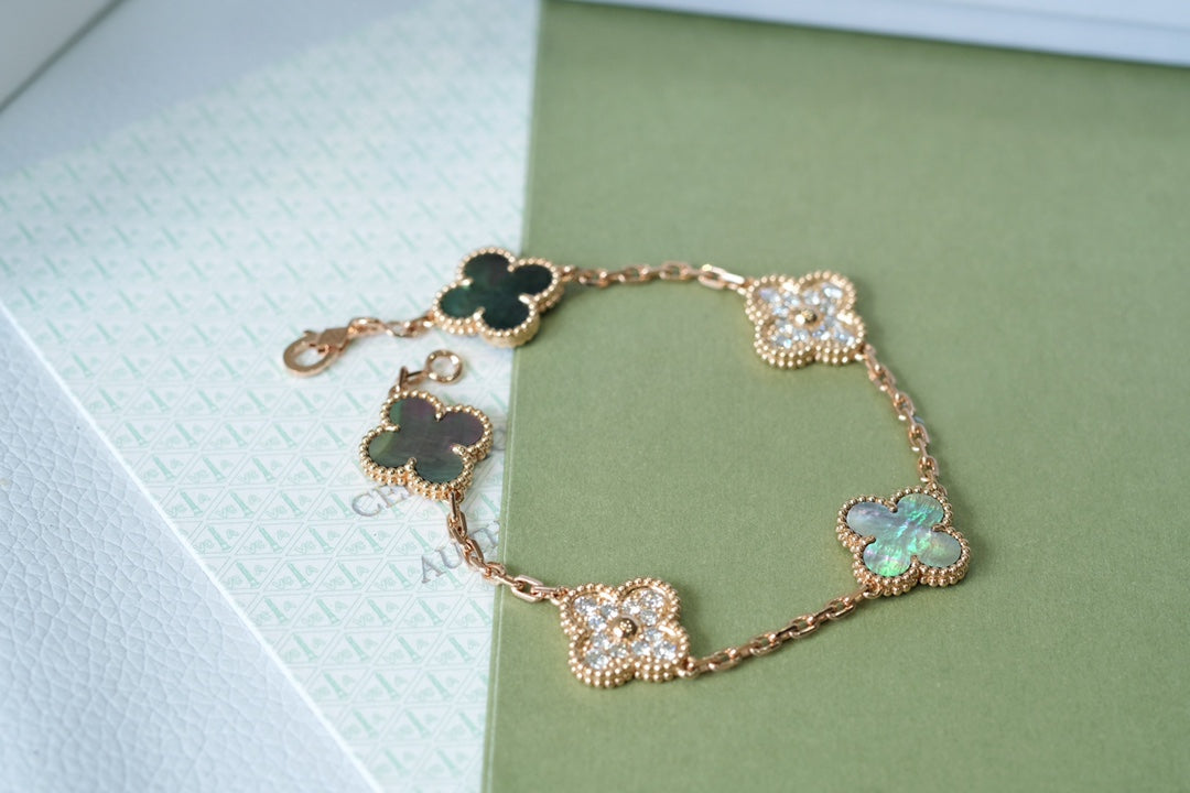 [Leaves]LUCKY CLOVER 5-MOTIF BRACELET - GREY MOTHER-OF-PEARL COLLECTION