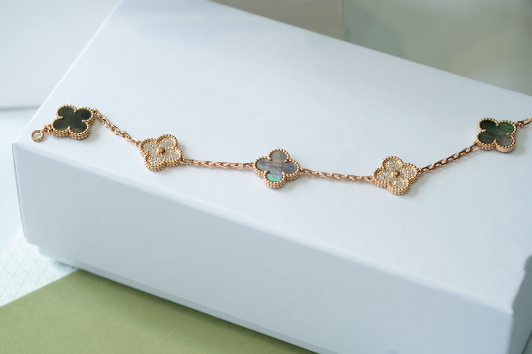 [Leaves]LUCKY CLOVER 5-MOTIF BRACELET - GREY MOTHER-OF-PEARL COLLECTION