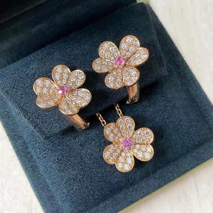 [Leaves]PAVÉ DIAMOND BUTTERFLY CHARM NECKLACE