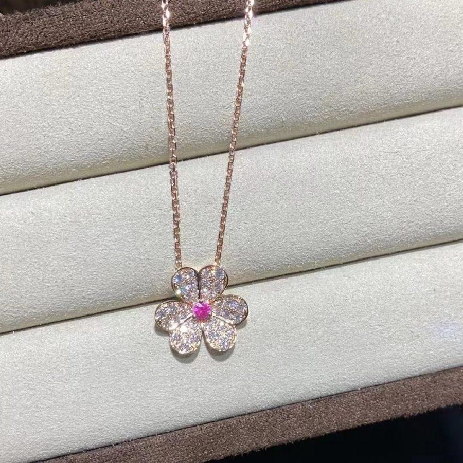 [Leaves]PAVÉ DIAMOND BUTTERFLY CHARM NECKLACE
