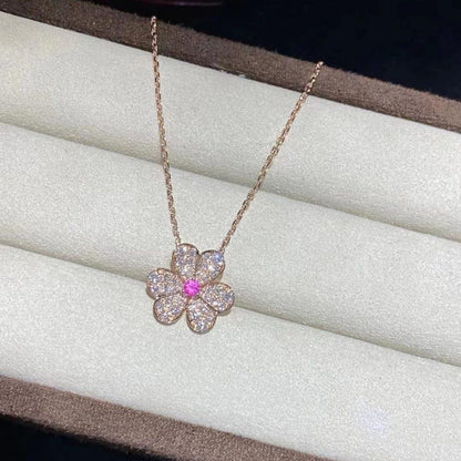 [Leaves]PAVÉ DIAMOND BUTTERFLY CHARM NECKLACE