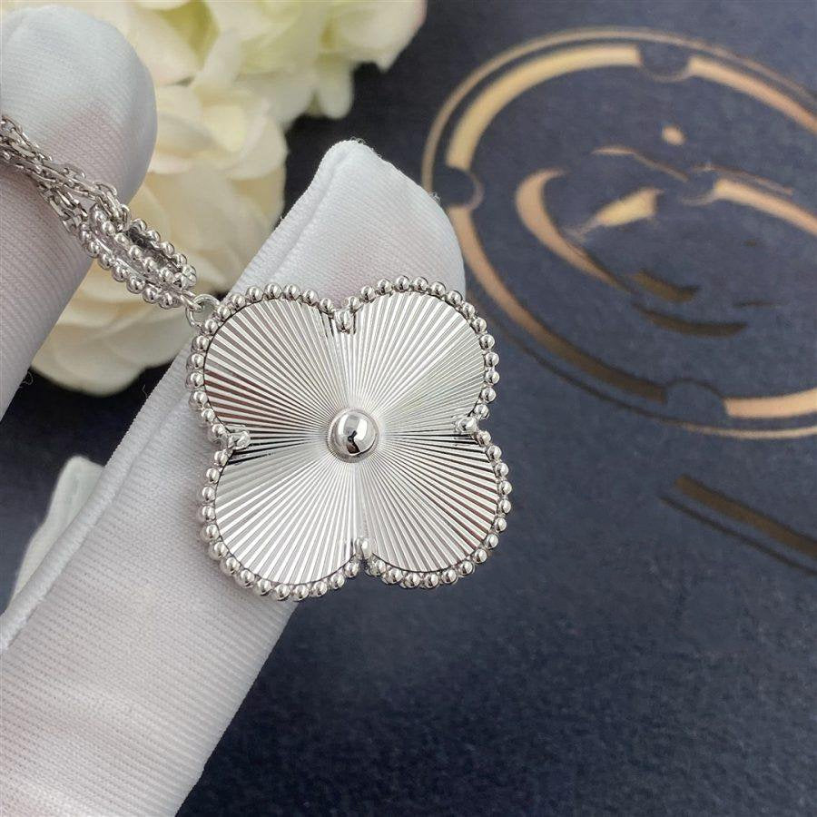 [Leaves]CLOVER 25MM SILVER BIG CLOVER NECKLACE