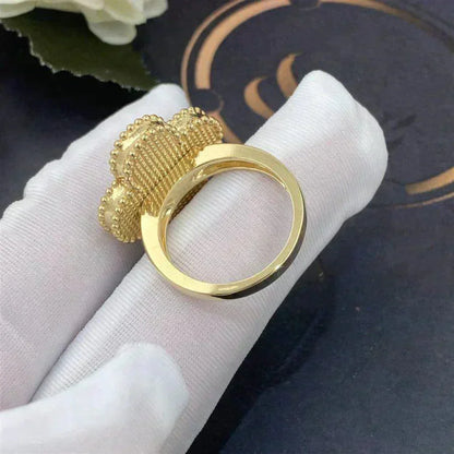 [Leaves]CLOVER WHITE MOP RING
