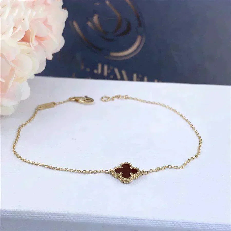 [Leaves]CLOVER  CARNELIAN SINGLE FLOWER BRACELET