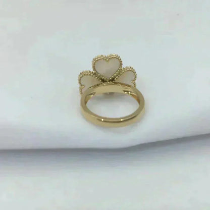 [Leaves]SWEET CLOVER WHITE MOP RING