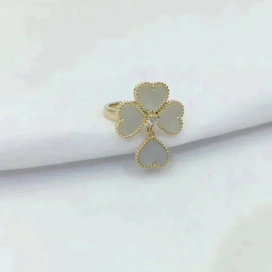 [Leaves]SWEET CLOVER WHITE MOP RING