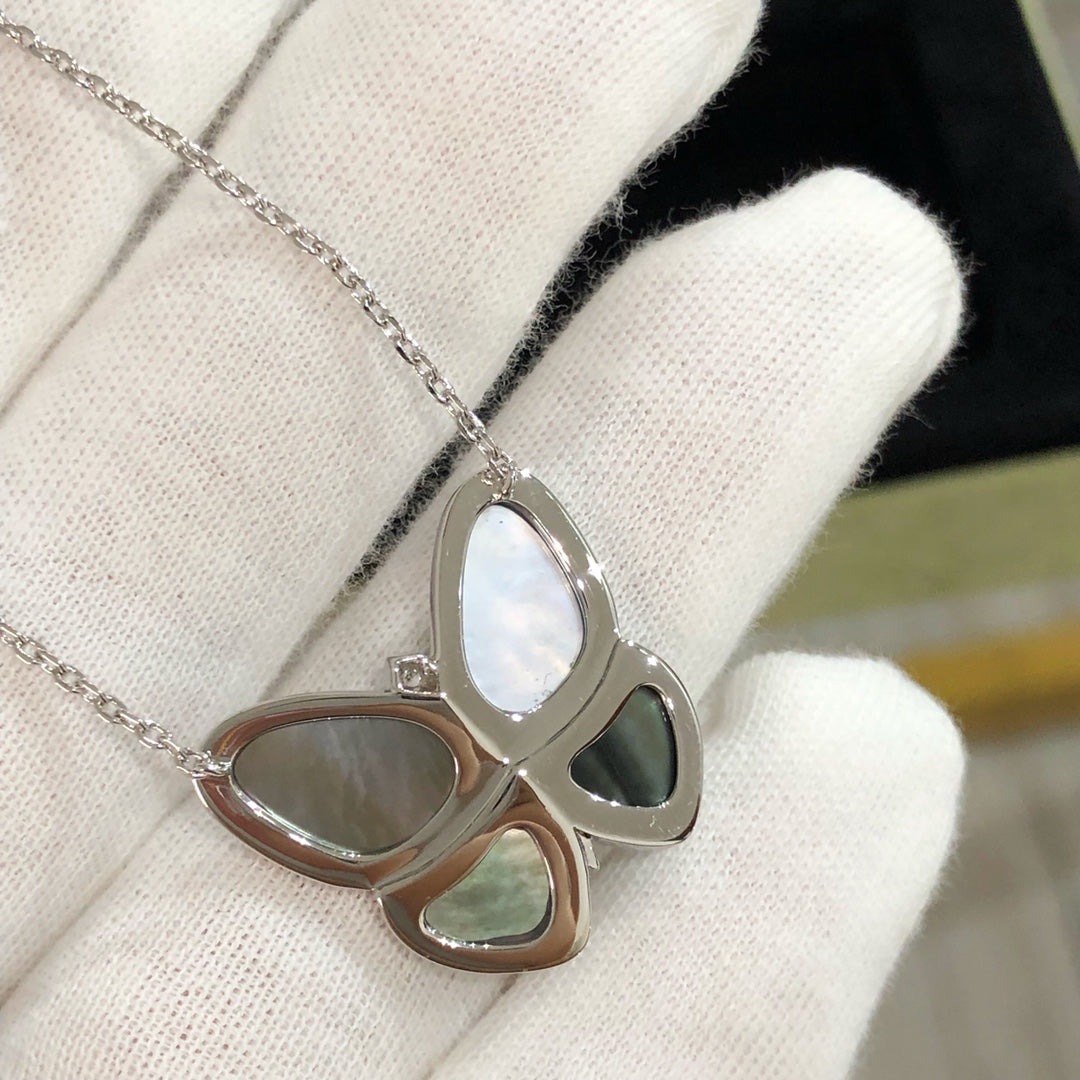 [Leaves]LARGE BUTTERFLY SILVER PENDANT DIAMOND NECKLACE